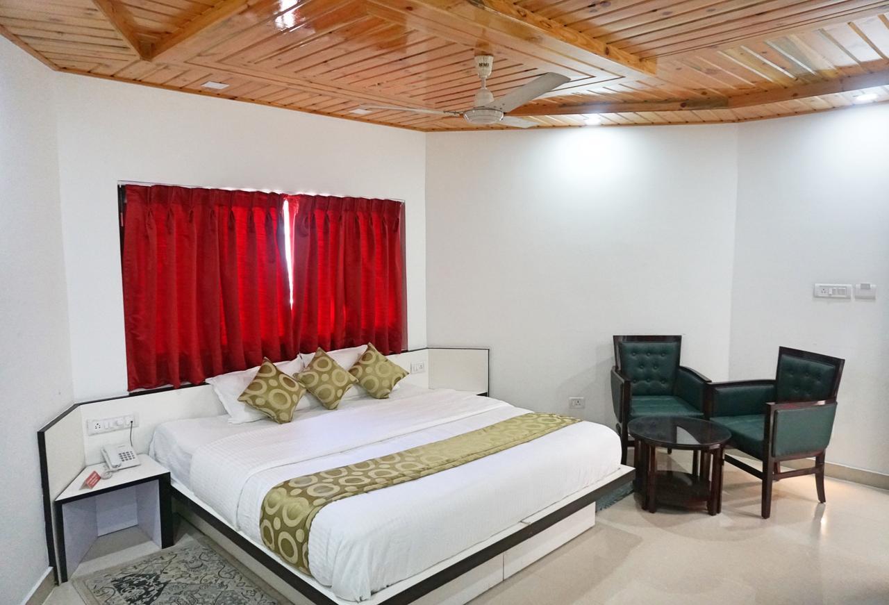 Ess & Bee Resorts Дхарамсала Екстериор снимка
